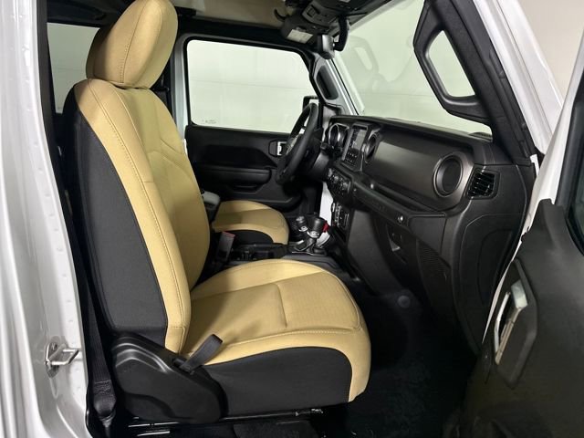 Used 2023 Jeep Wrangler Unlimited w/ Cold Weather Group image 28