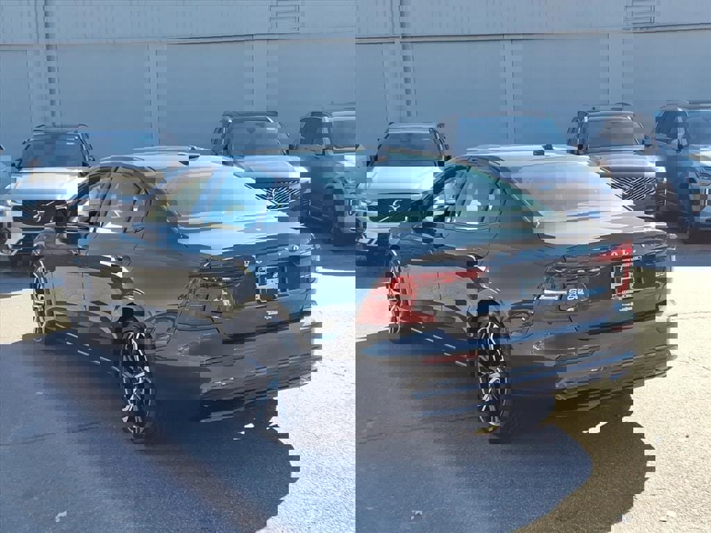 Certified 2025 Volvo S60 B5 Core image 7