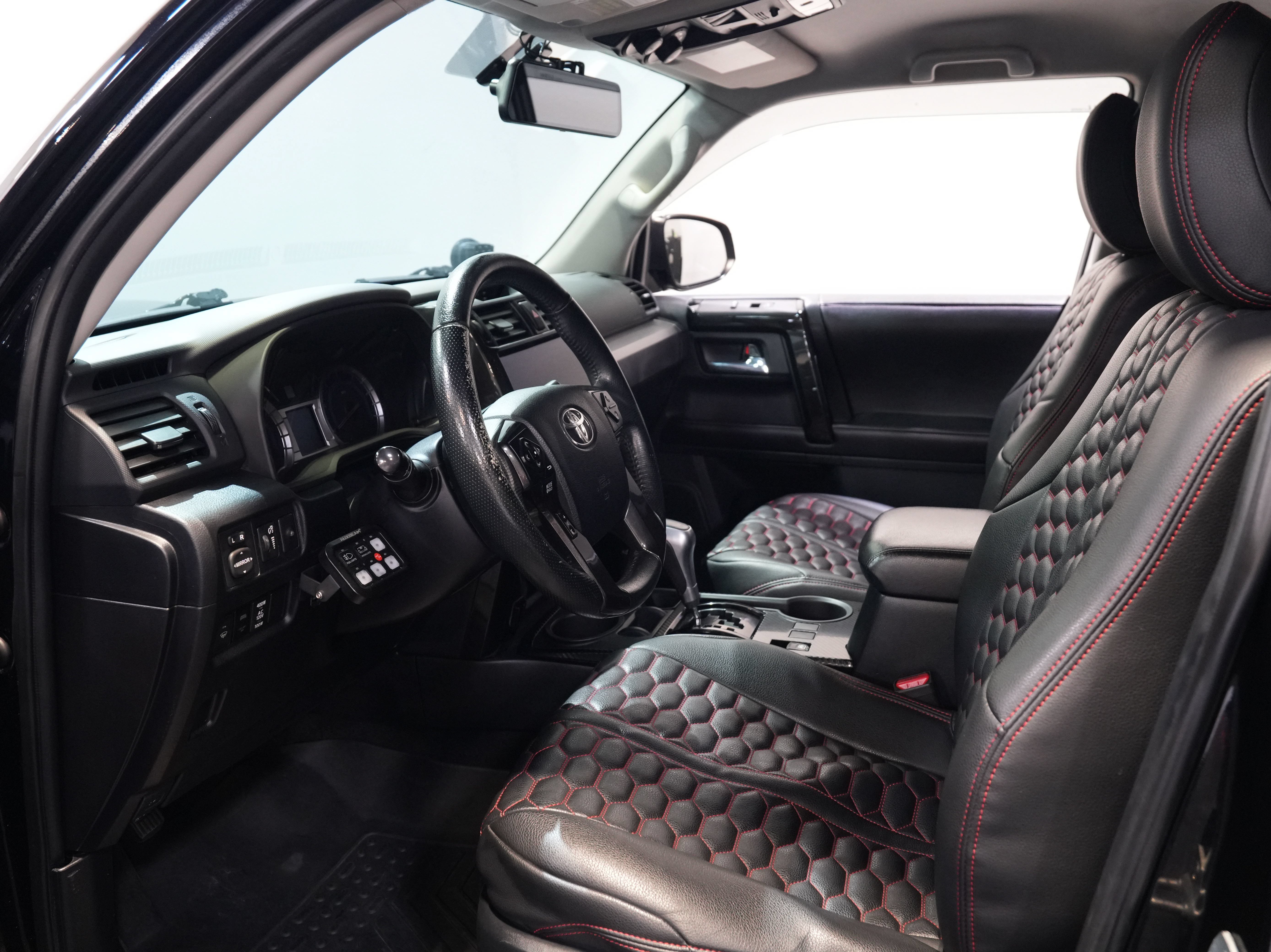Used 2017 Toyota 4Runner TRD Off-Road AWD/4WD image 31