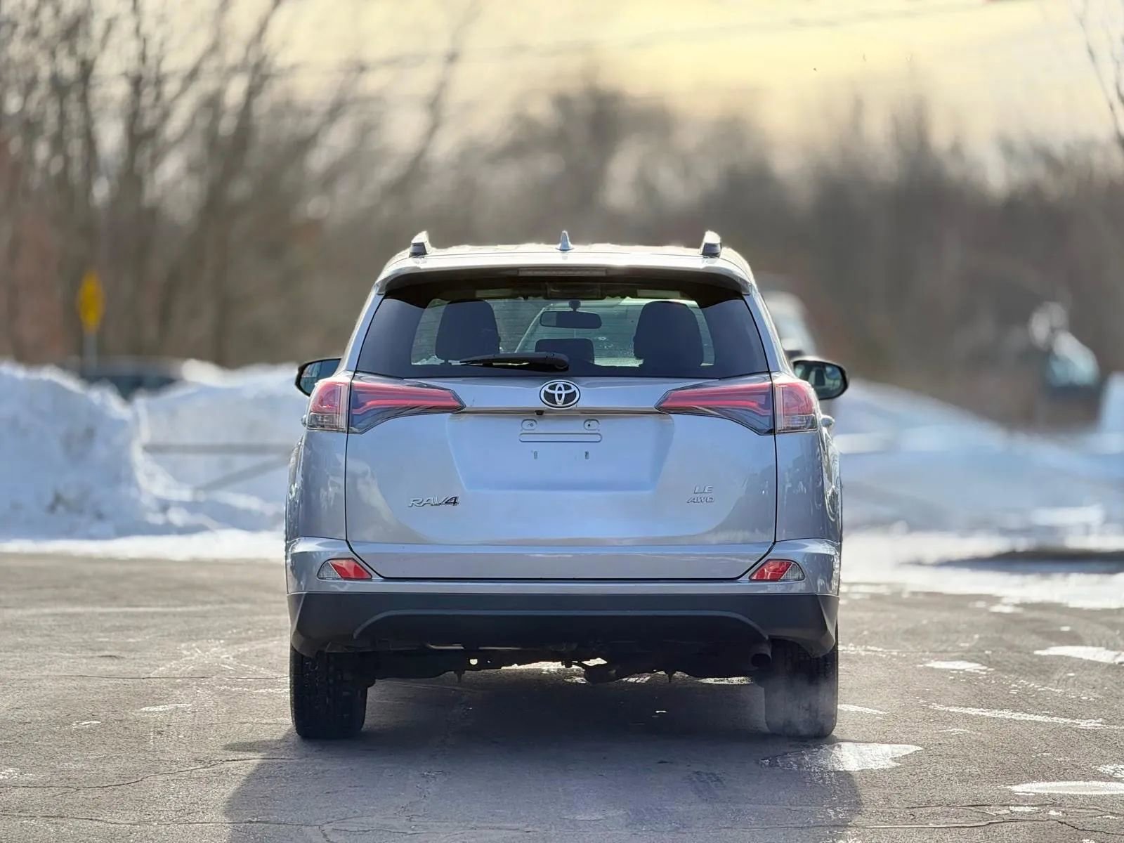 Used 2016 Toyota RAV4 LE image 7