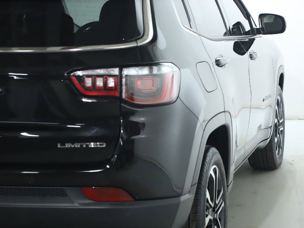 Used 2024 Jeep Compass Limited image 45