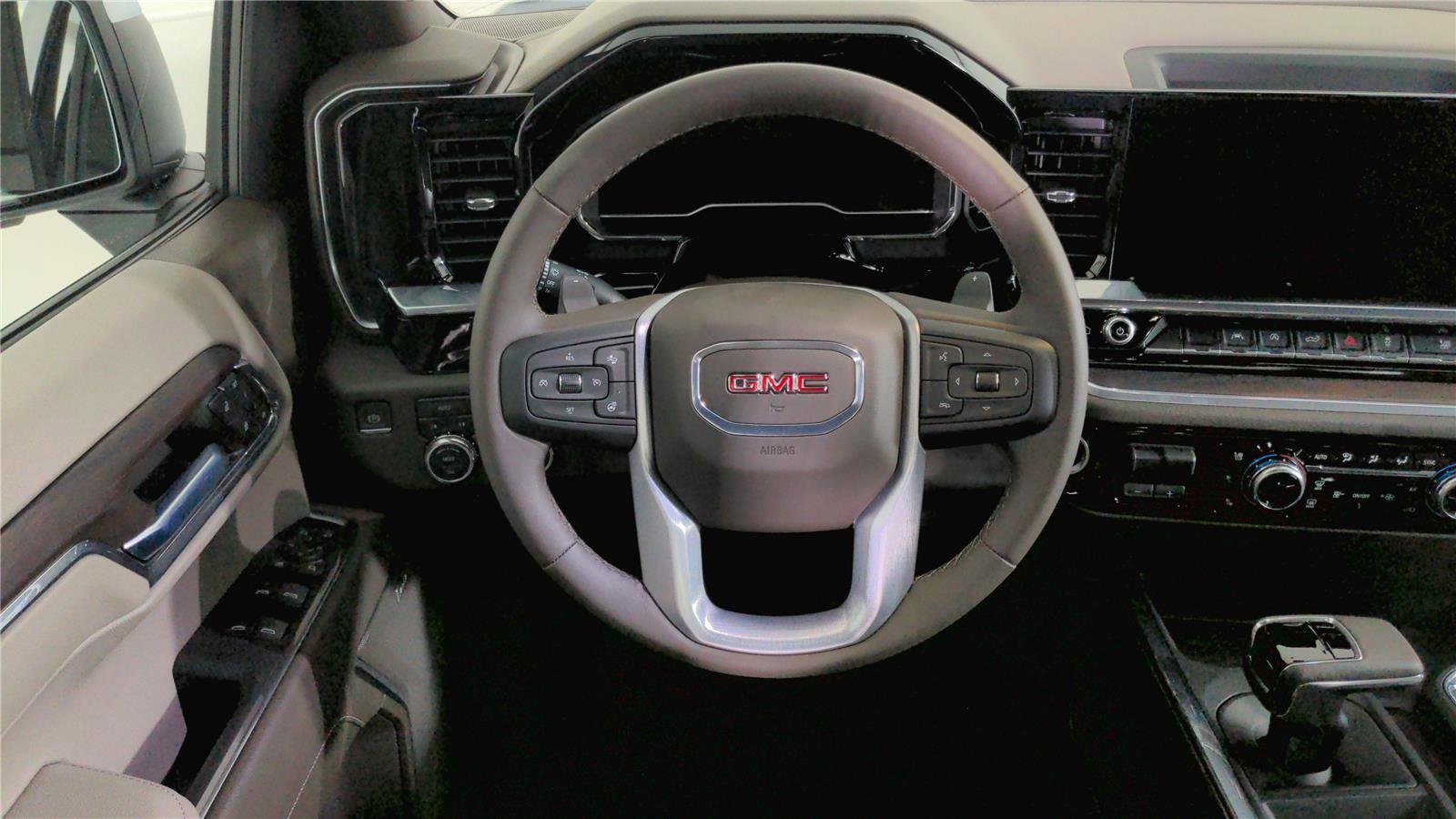Used 2022 GMC Sierra 1500 SLT w/ SLT Convenience Package AWD/4WD image 22