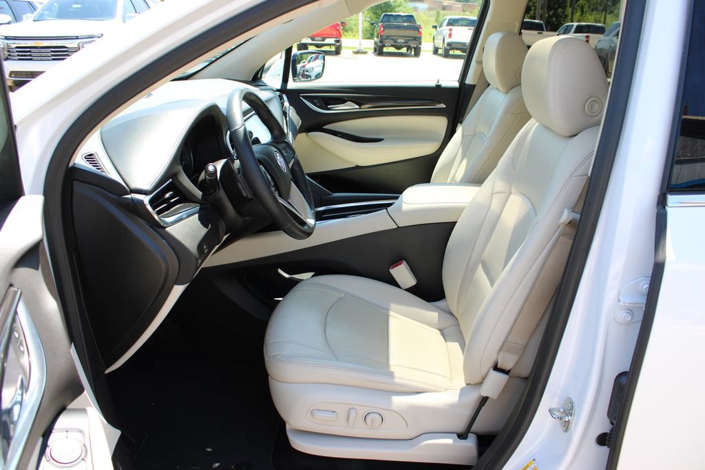 Certified 2023 Buick Enclave Essence w/ Experience Buick Package AWD/4WD image 11