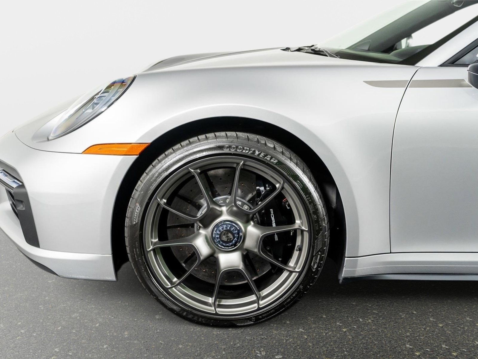 Used 2025 Porsche 911 Turbo AWD/4WD image 20