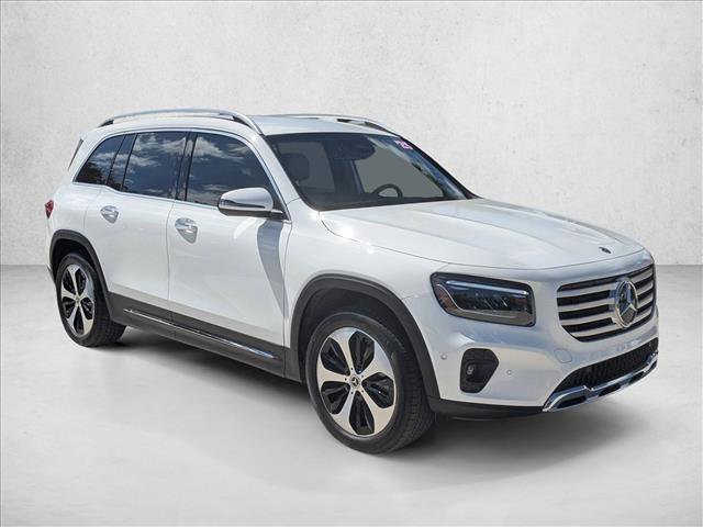 Used 2025 Mercedes-Benz GLB 250 image 3