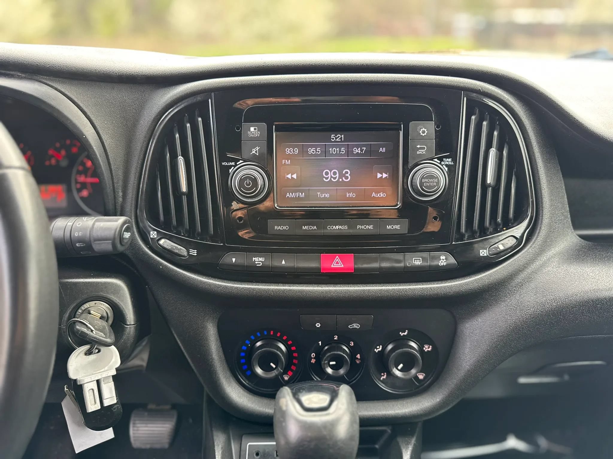 Used 2019 RAM ProMaster City Tradesman SLT FWD image 17