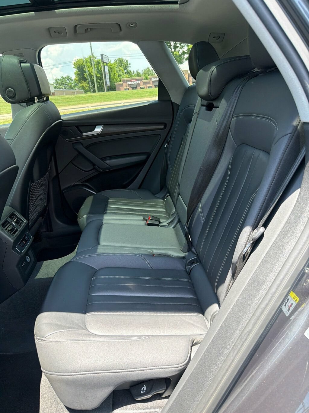 Used 2021 Audi Q5 2.0T Premium w/ Convenience Package AWD/4WD image 15