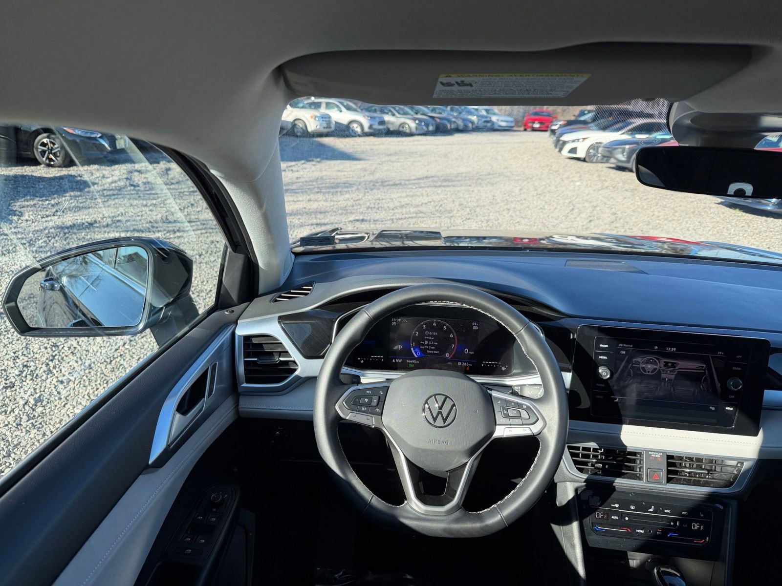 Used 2025 Volkswagen Taos SE image 34