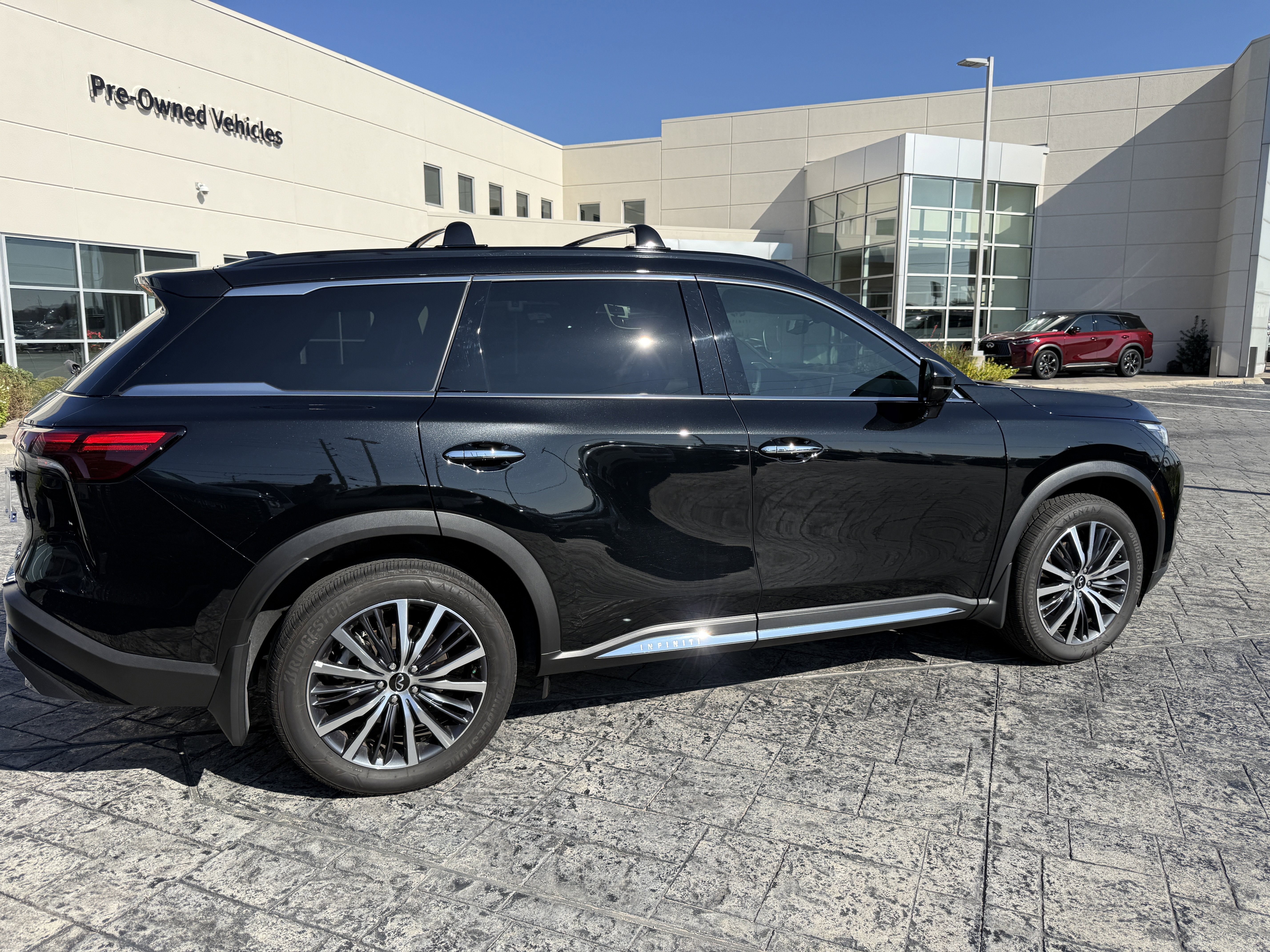 Certified 2025 INFINITI QX60 Autograph w/ Cargo Package image 7