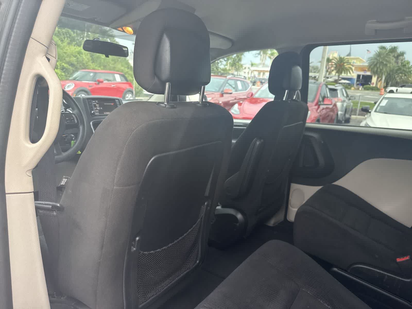 Used 2017 Dodge Grand Caravan SE w/ Power Window Group FWD image 14