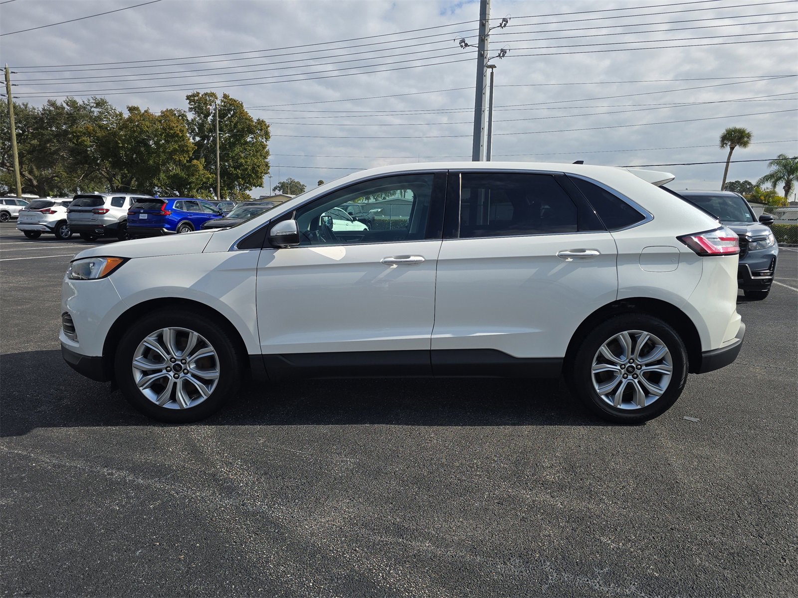 Used 2023 Ford Edge Titanium image 6