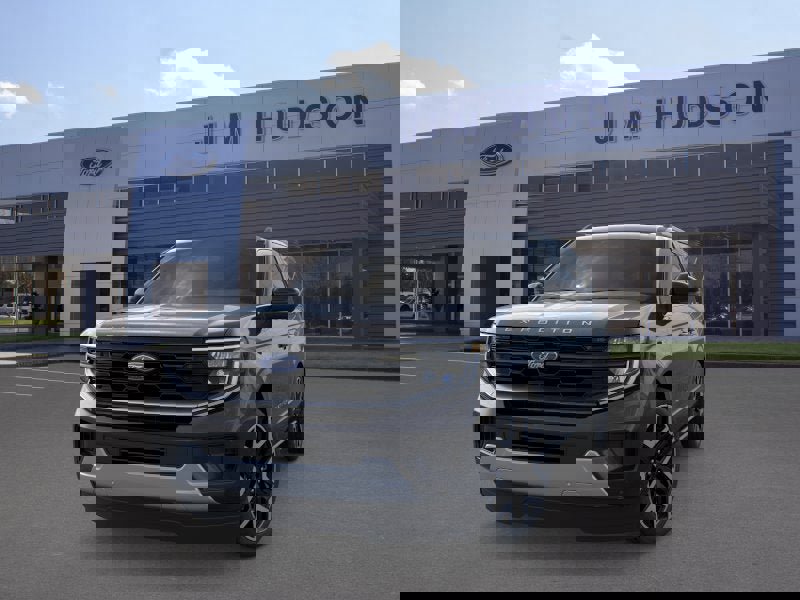 New 2026 Ford Expedition Platinum image 2