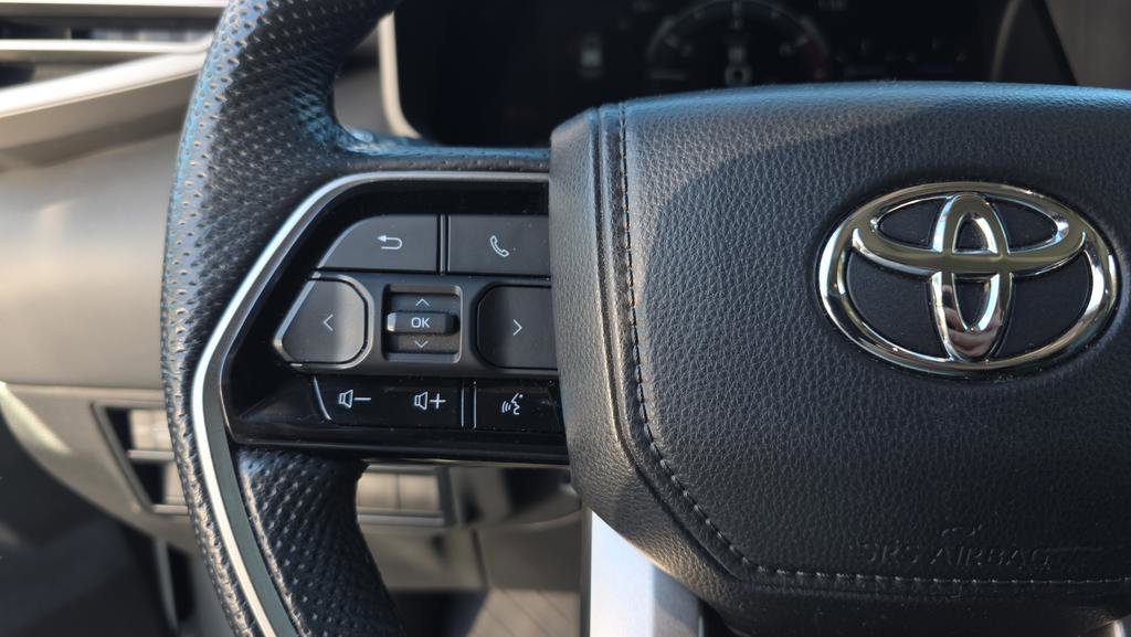 Used 2023 Toyota Sequoia Limited image 25