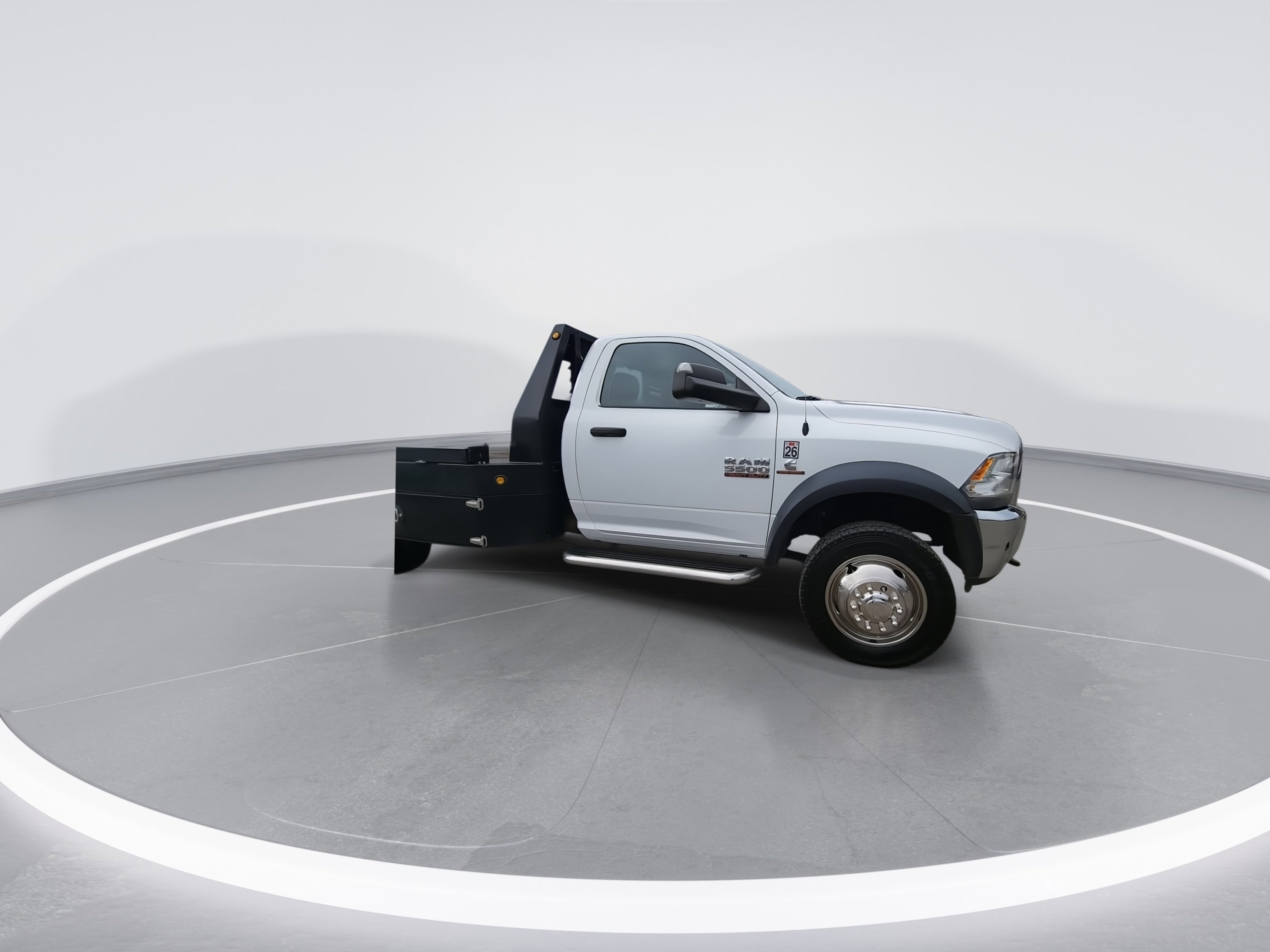 Used 2018 RAM 5500 Tradesman w/ Power & Remote Entry Group image 2