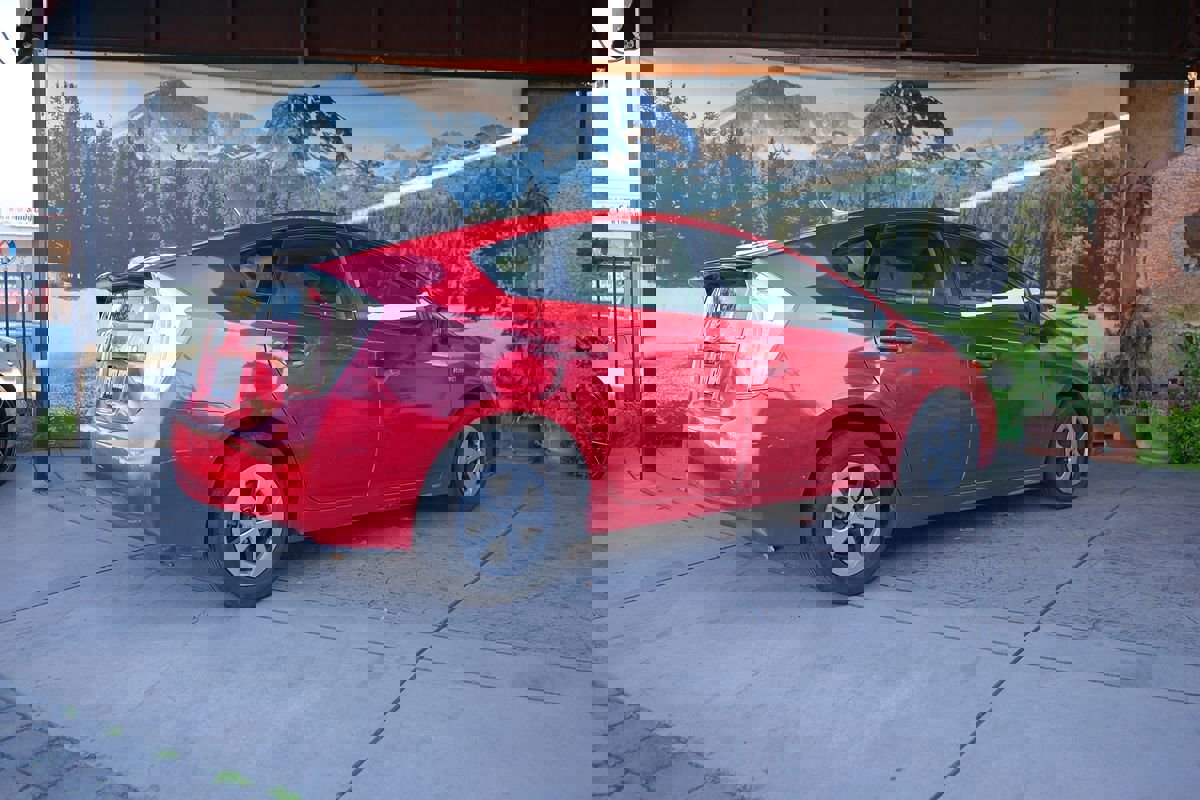 Used 2012 Toyota Prius Four FWD image 6