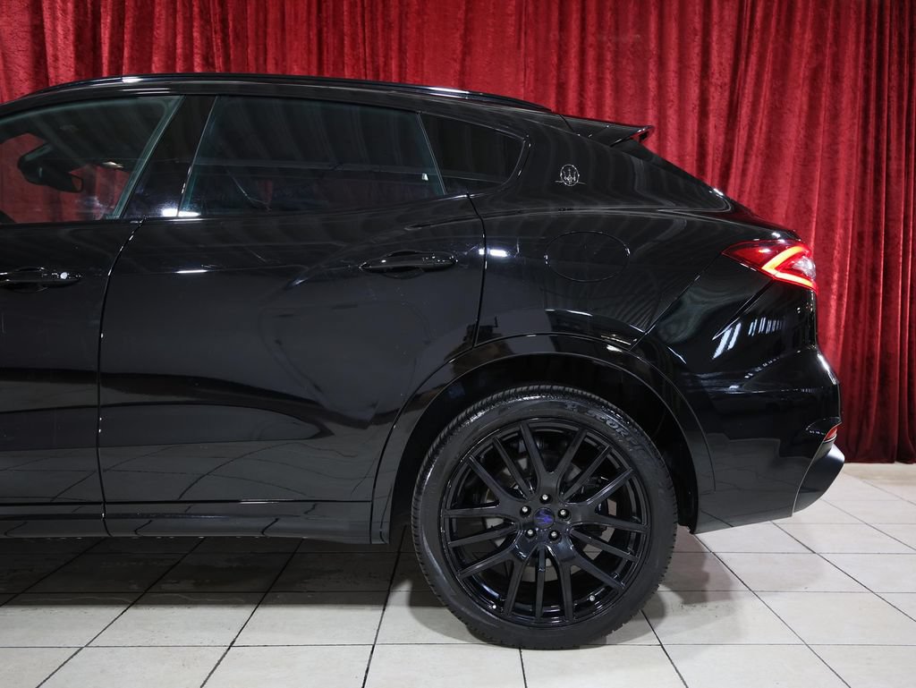Used 2019 Maserati Levante S GranSport AWD/4WD image 6