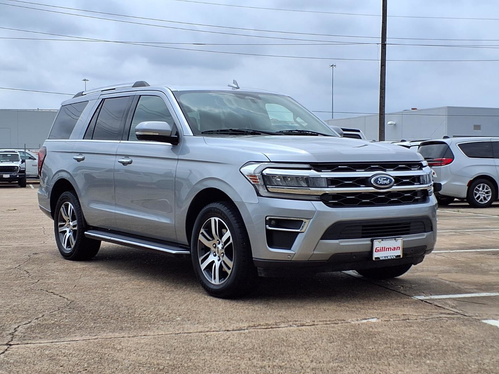 Used 2023 Ford Expedition Limited RWD image 2
