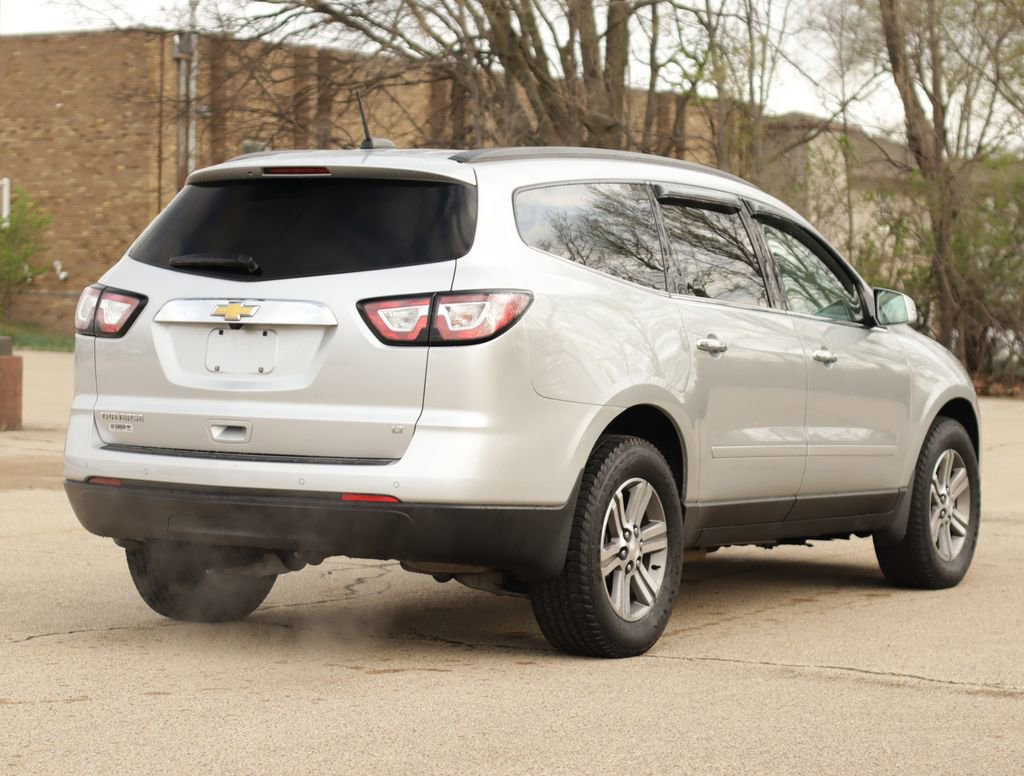 Used 2017 Chevrolet Traverse LT image 7