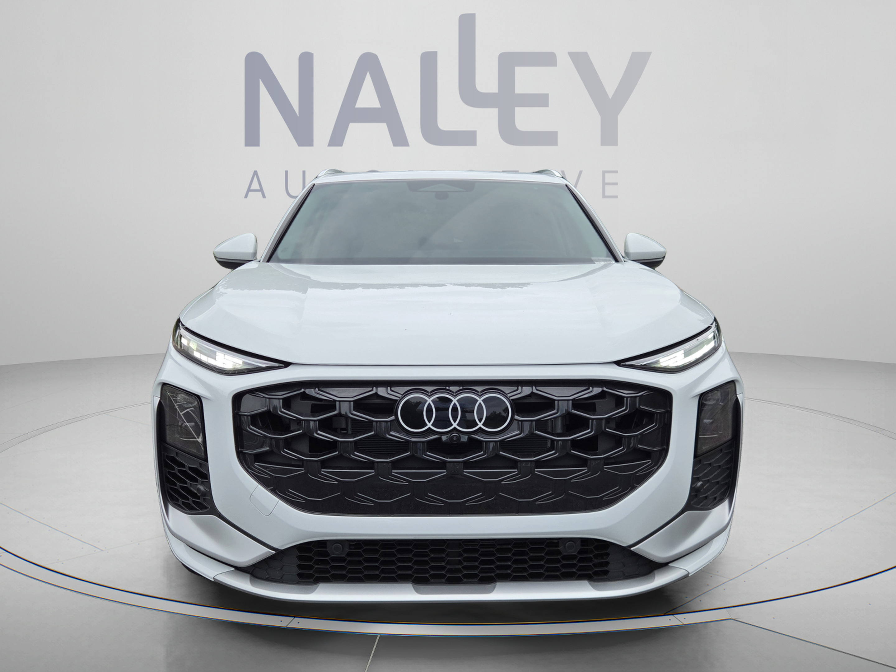 New 2026 Audi Q3 quattro 2.0T w/ Driver Assistance Package AWD/4WD image 8