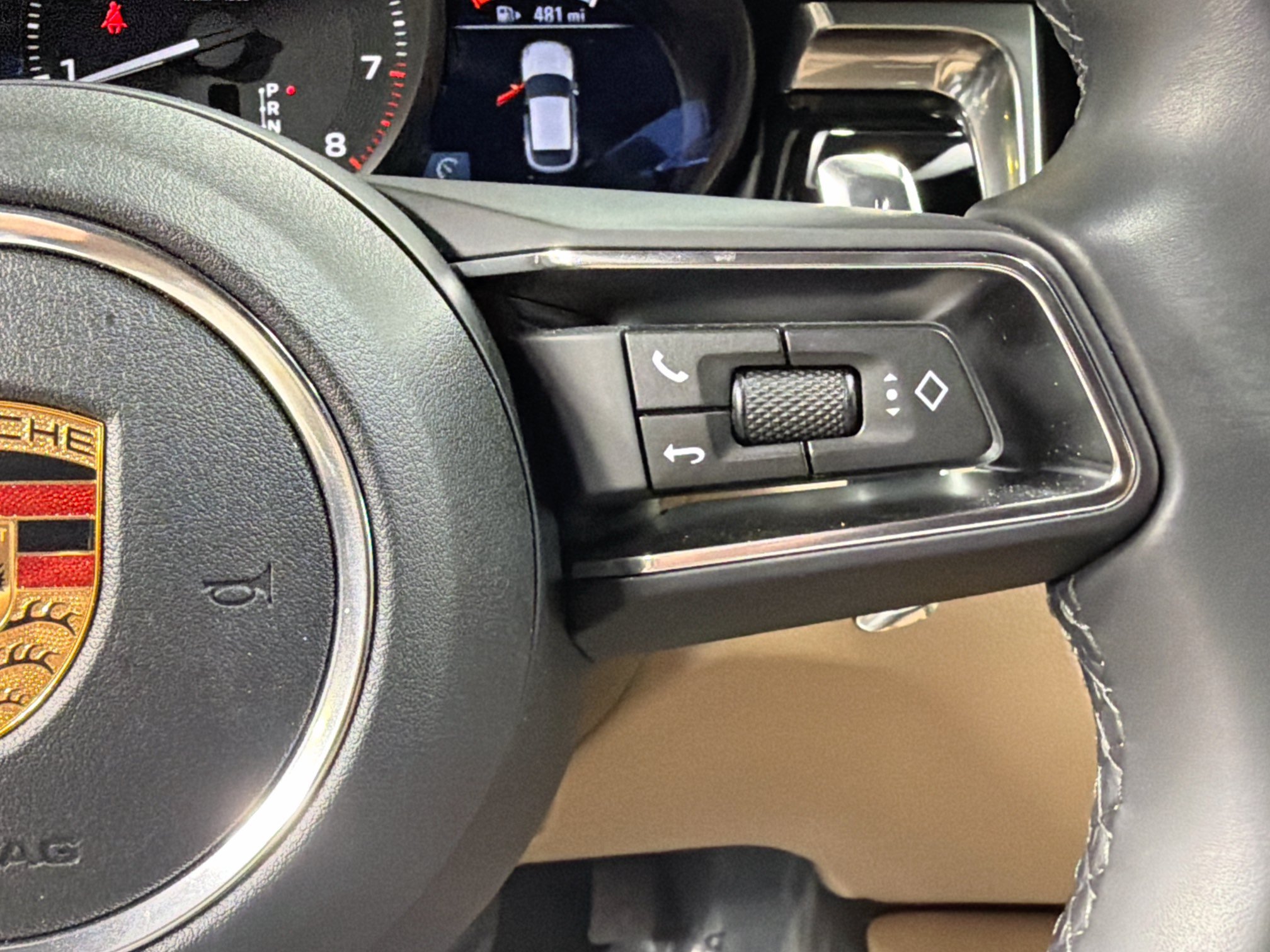 Certified 2026 Porsche Macan AWD/4WD image 37
