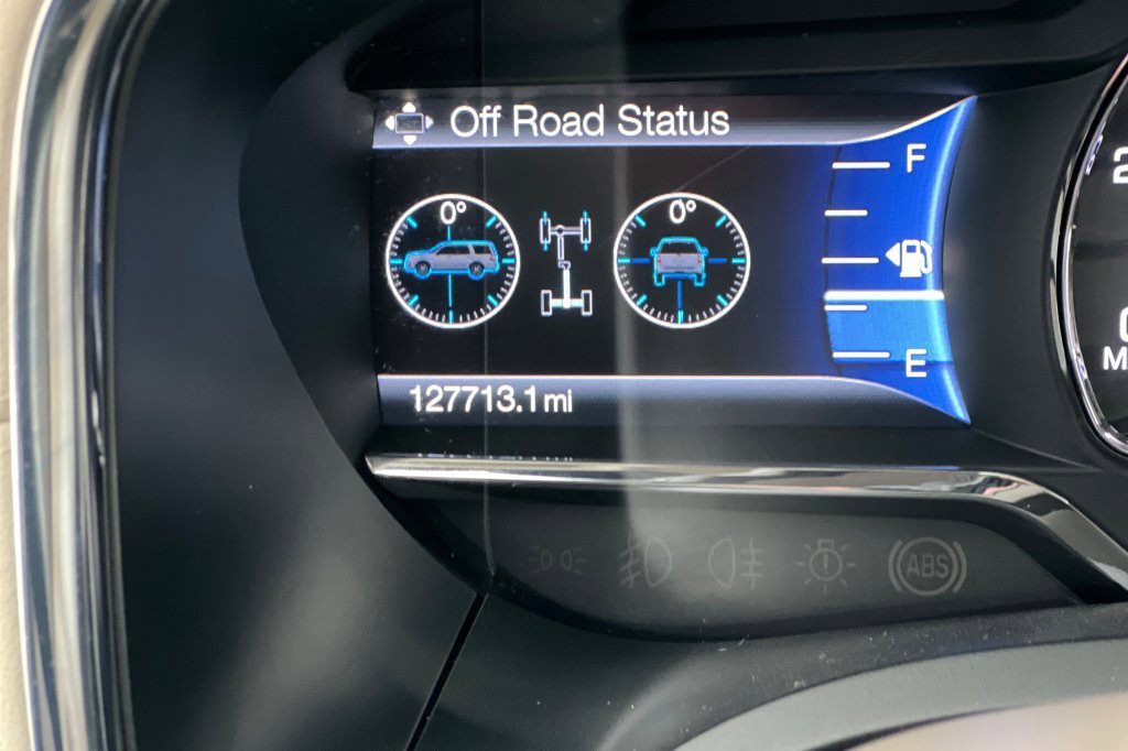 Used 2016 Lincoln Navigator Select image 24