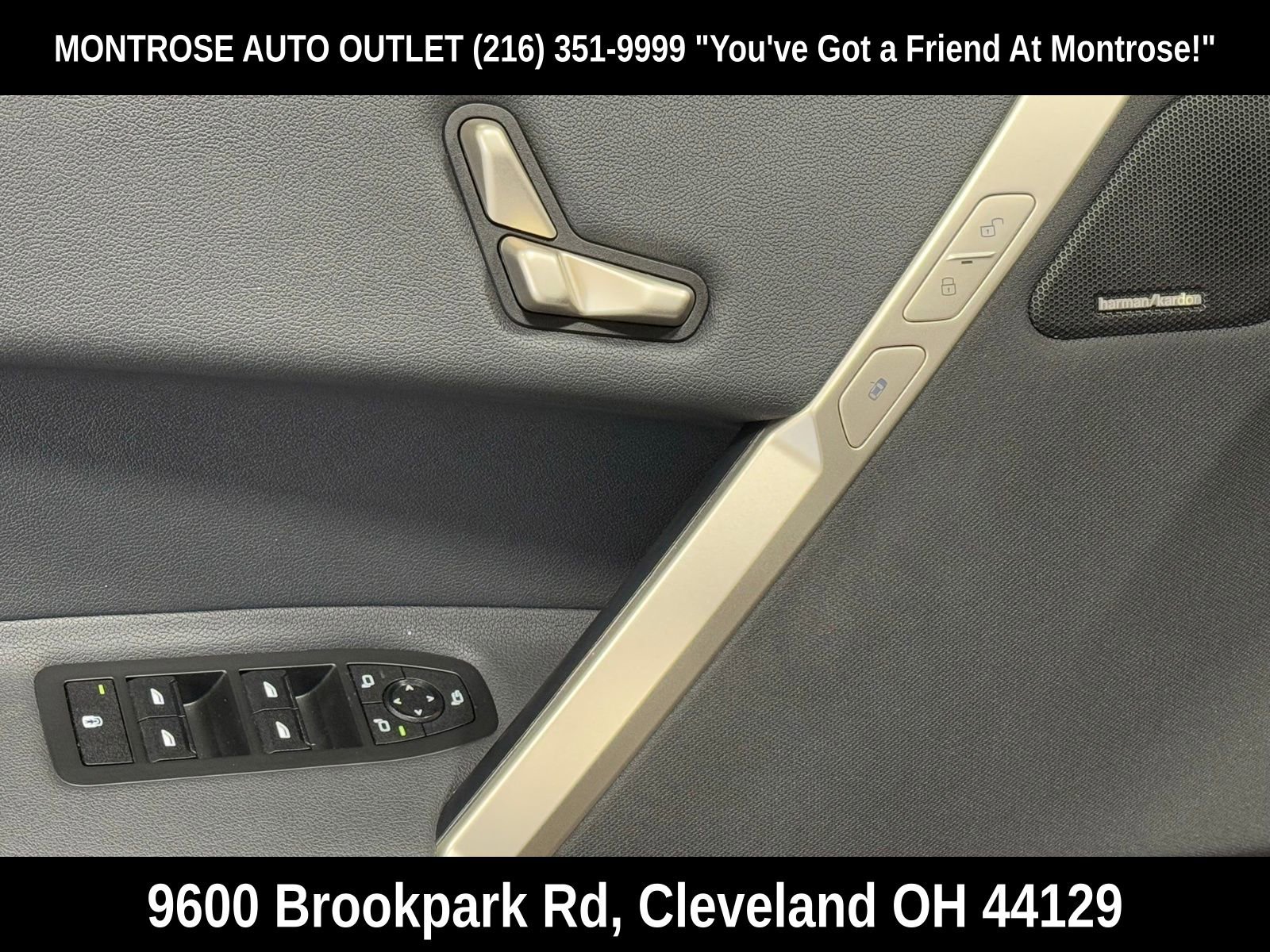 Used 2022 BMW iX xDrive50 w/ Convenience Package image 12