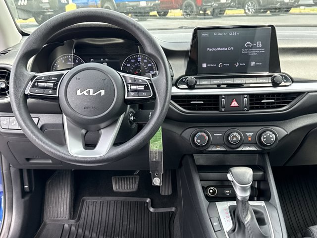 Used 2024 Kia Forte LXS w/ LXS Technology Package FWD image 7
