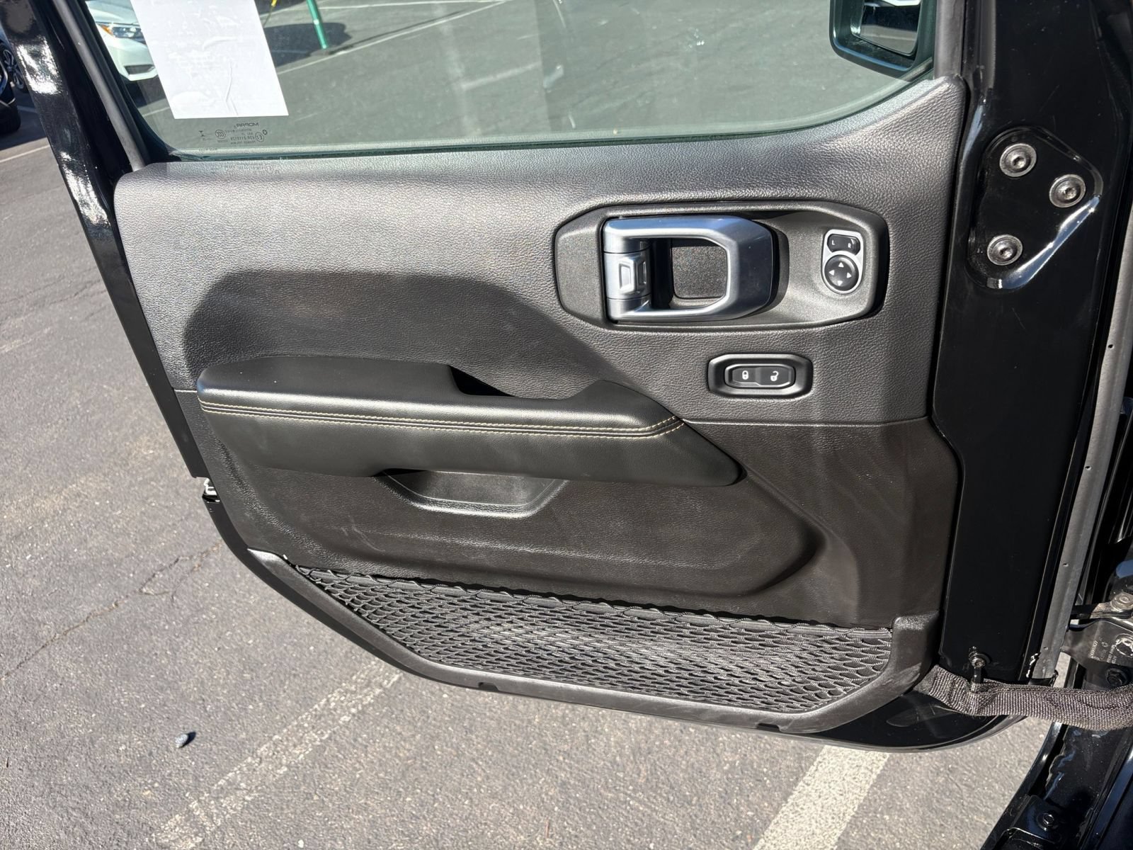 Used 2025 Jeep Wrangler Unlimited Sahara AWD/4WD image 18