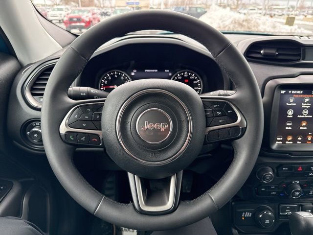 Used 2022 Jeep Renegade Latitude image 18