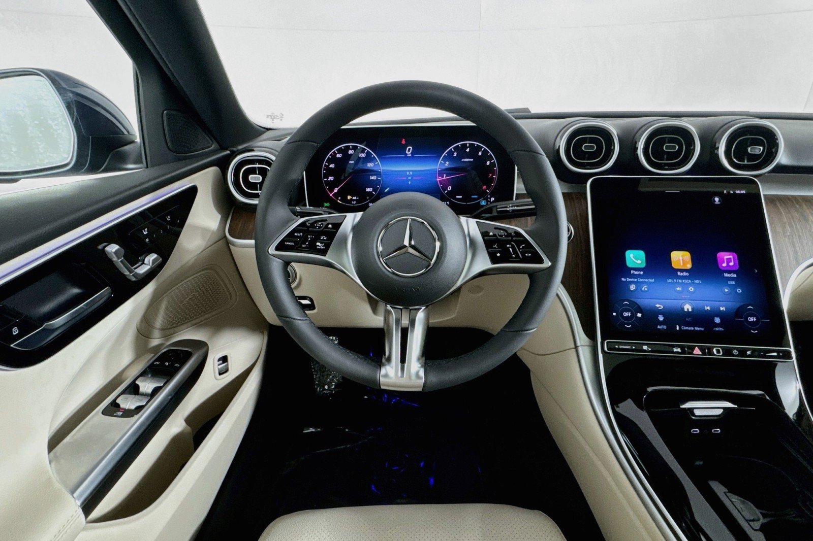New 2026 Mercedes-Benz C 300 Sedan image 4