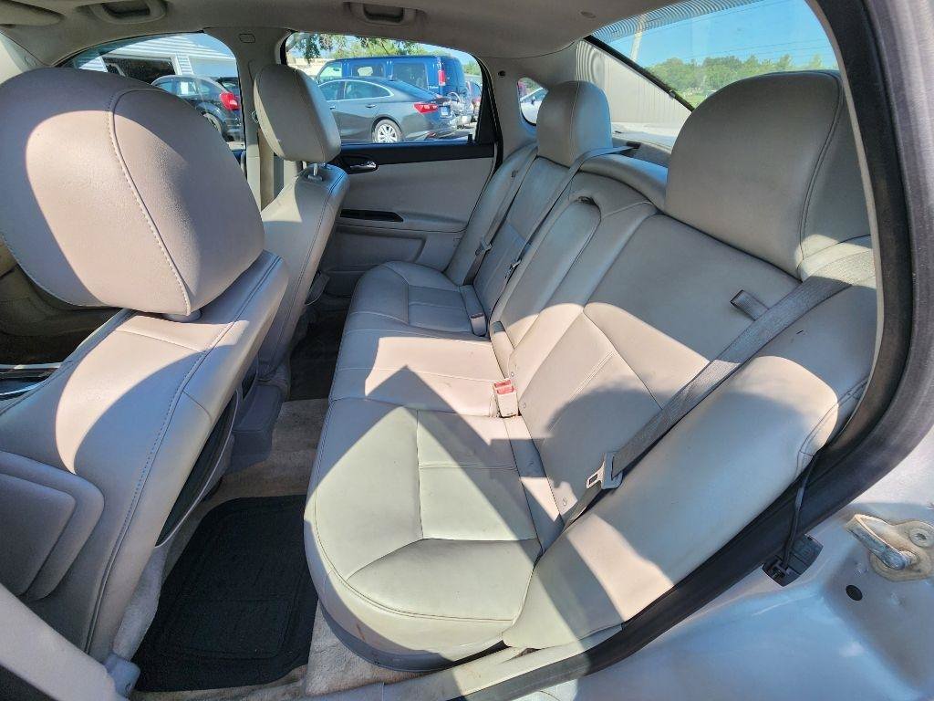 Used 2012 Chevrolet Impala LTZ FWD image 17