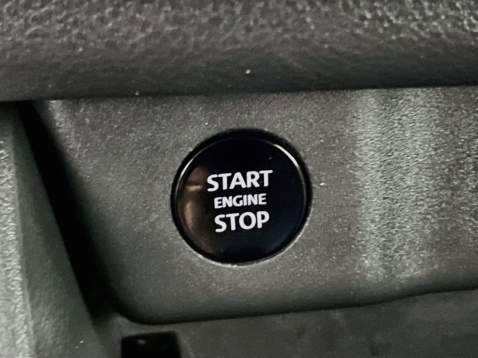 Used 2025 Nissan Rogue SV FWD image 23