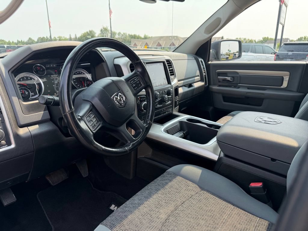 Used 2019 RAM 1500 Classic SLT w/ Black Appearance Group AWD/4WD image 23