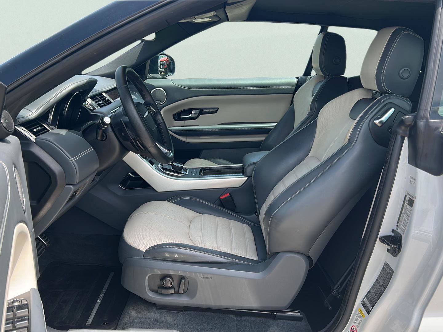 Used 2019 Land Rover Range Rover Evoque HSE Dynamic AWD/4WD image 7
