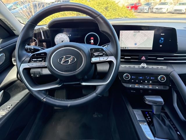 Used 2023 Hyundai Elantra SEL w/ Convenience Package image 24