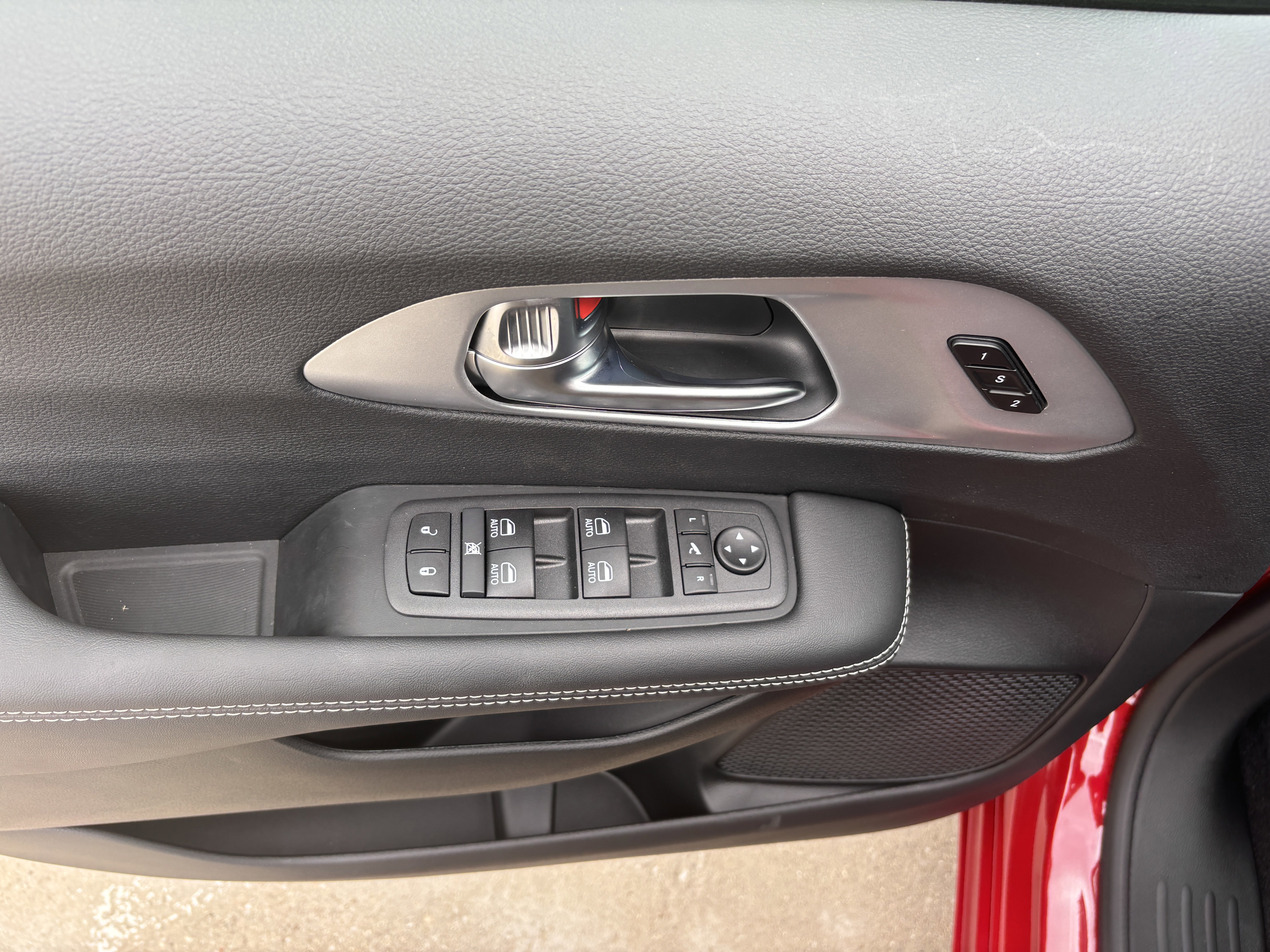 New 2026 Chrysler Pacifica Limited w/ S Appearance Package image 11