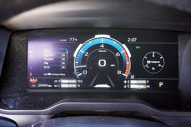 Used 2025 Toyota Tundra Limited w/ TRD Off-Road Package AWD/4WD image 35