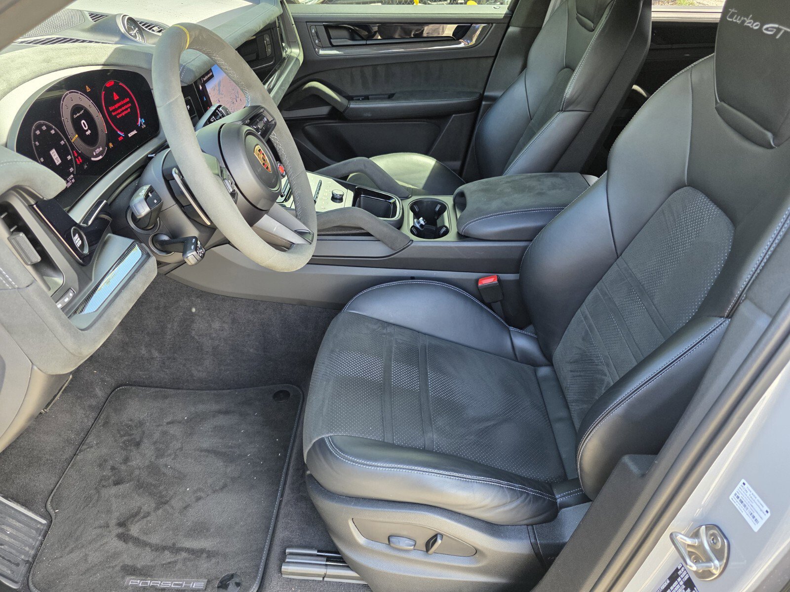 Used 2024 Porsche Cayenne Turbo GT image 10