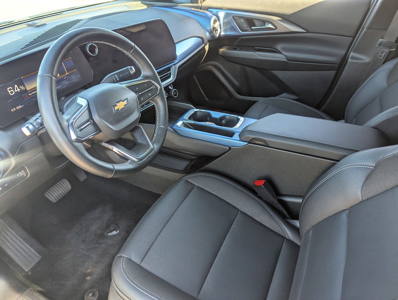 Used 2025 Chevrolet Equinox EV LT w/ Convenience Package image 26