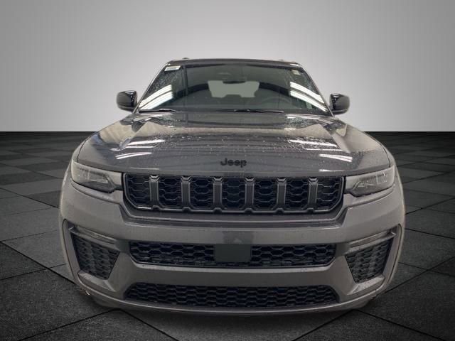 Used 2026 Jeep Grand Cherokee Limited w/ Limited Altitude Package AWD/4WD image 2