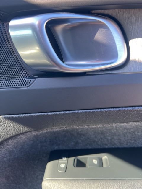 New 2025 Volvo XC40 B5 Core w/ Climate Package image 31