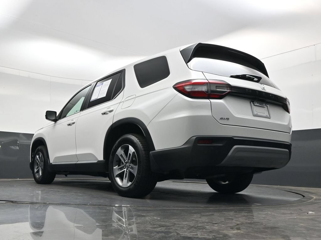 Used 2025 Honda Pilot EX-L image 46