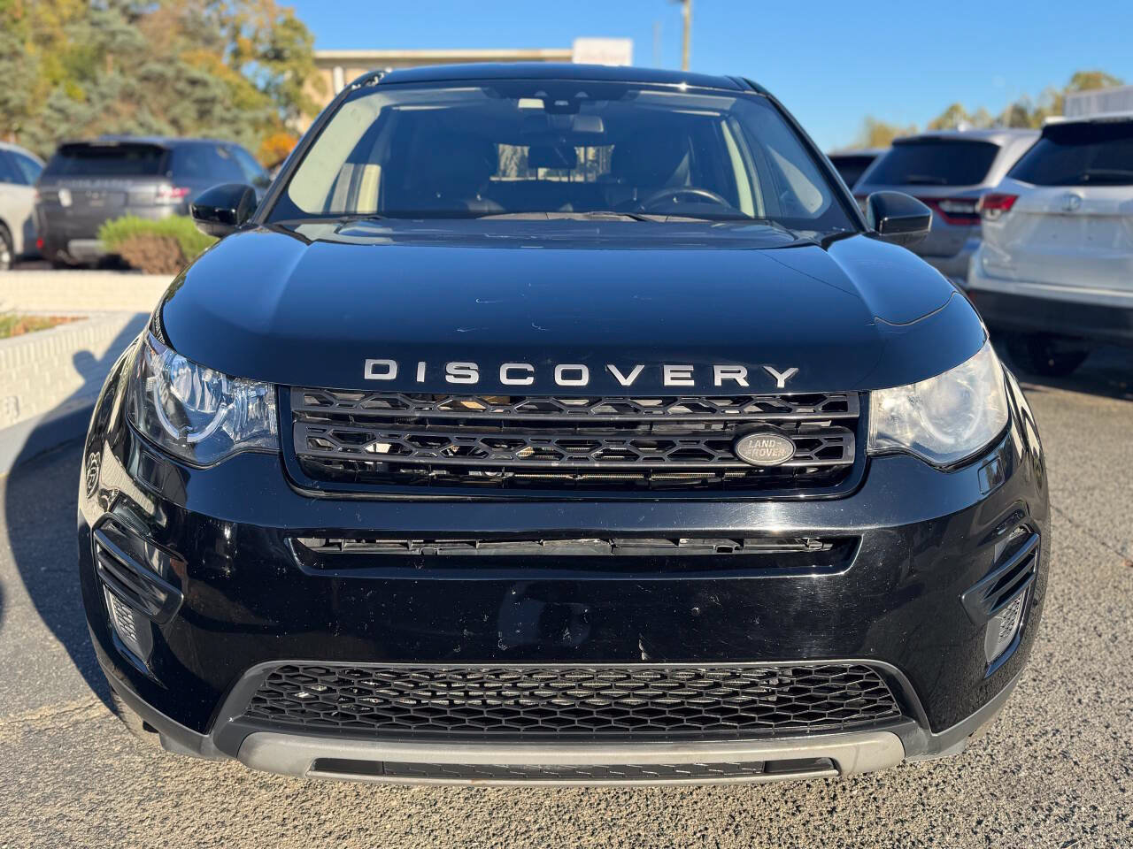 Used 2018 Land Rover Discovery Sport SE AWD/4WD image 3