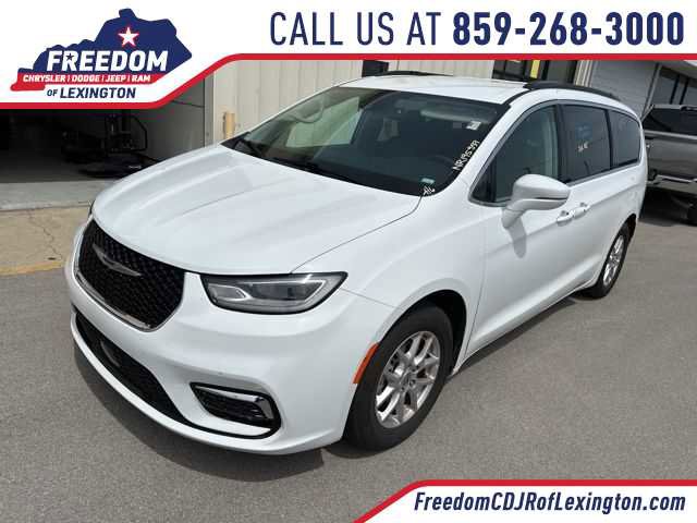 Used 2022 Chrysler Pacifica Touring-L