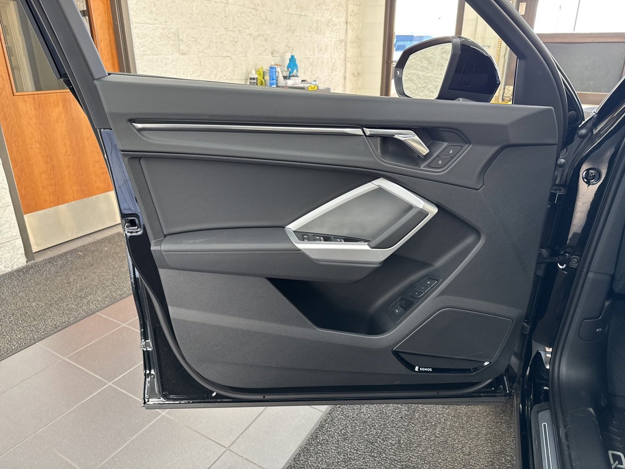 New 2025 Audi Q3 2.0T Premium image 36