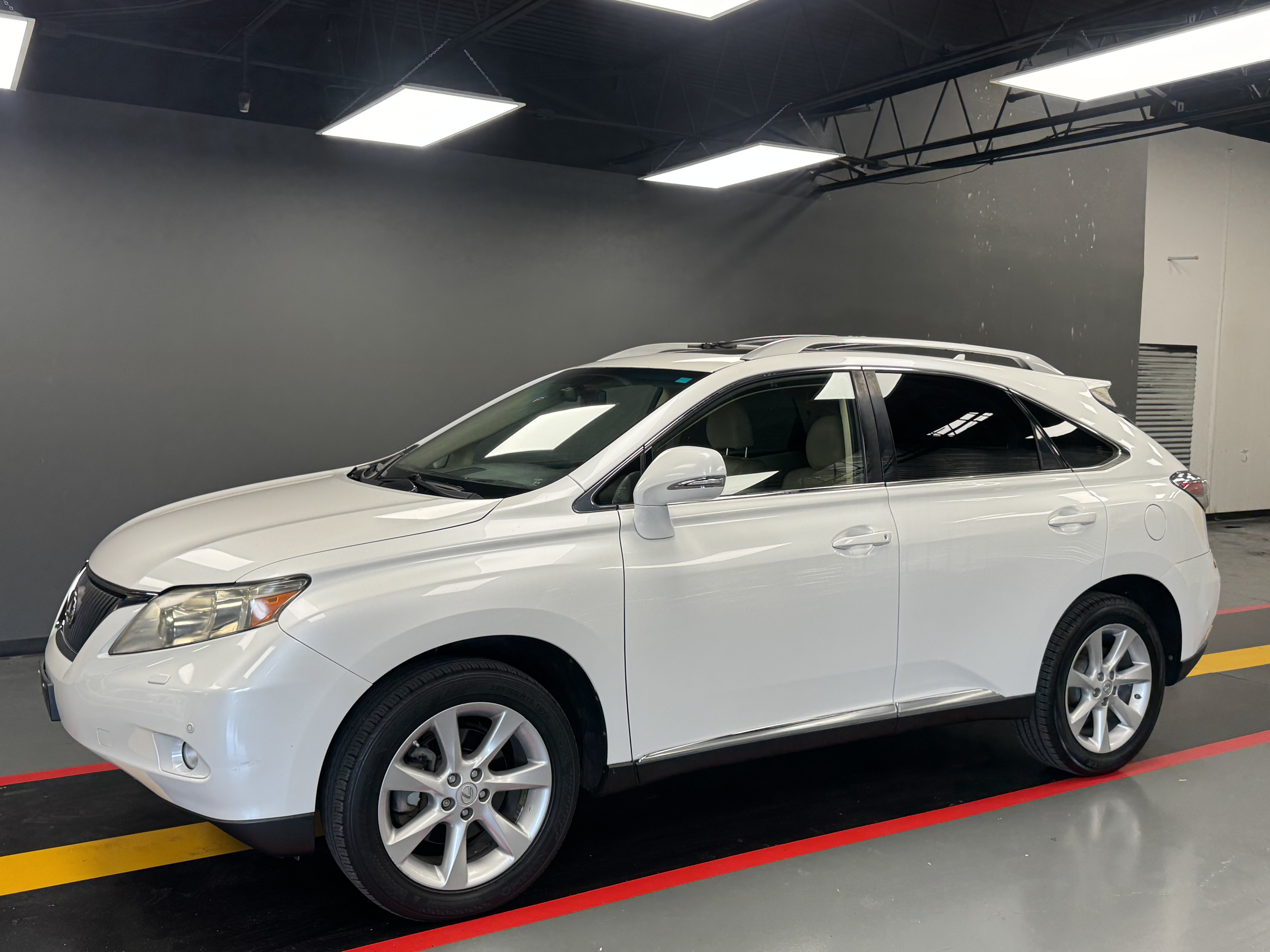 Used 2010 Lexus RX 350 2WD w/ Luxury Pkg image 2