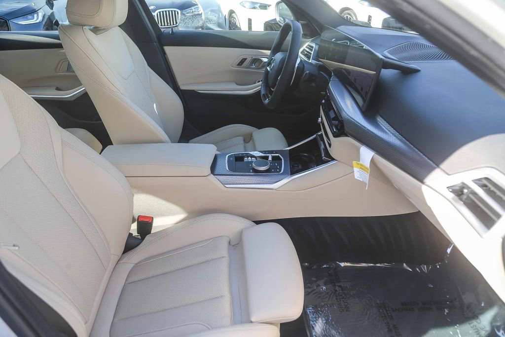 Used 2025 BMW 330i Sedan w/ Convenience Package RWD image 13
