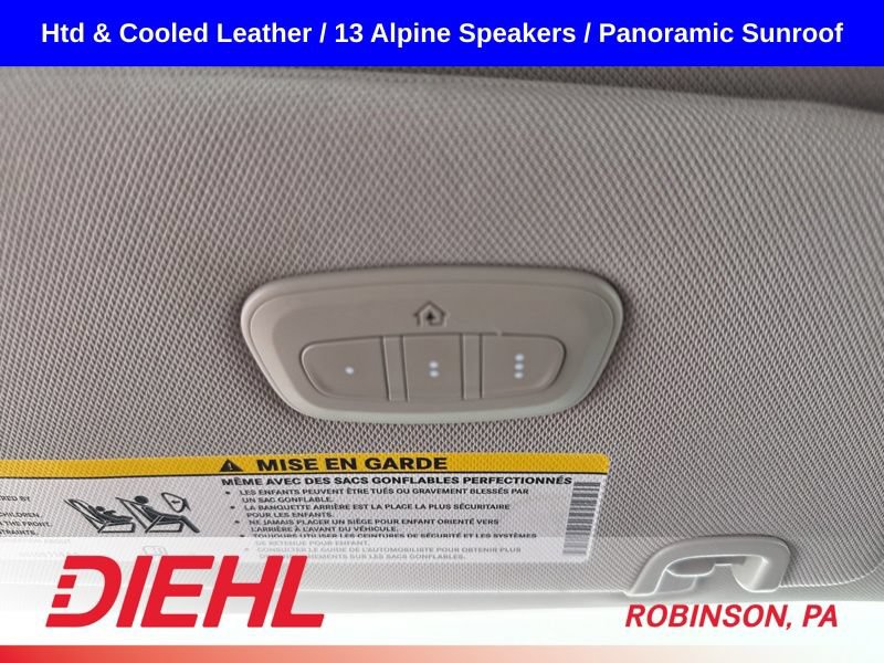 Used 2023 Chrysler Pacifica Limited FWD image 41