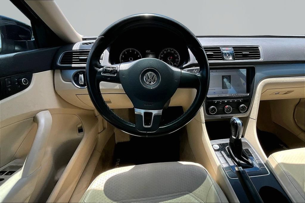 Used 2015 Volkswagen Passat 1.8T Limited Edition FWD image 8