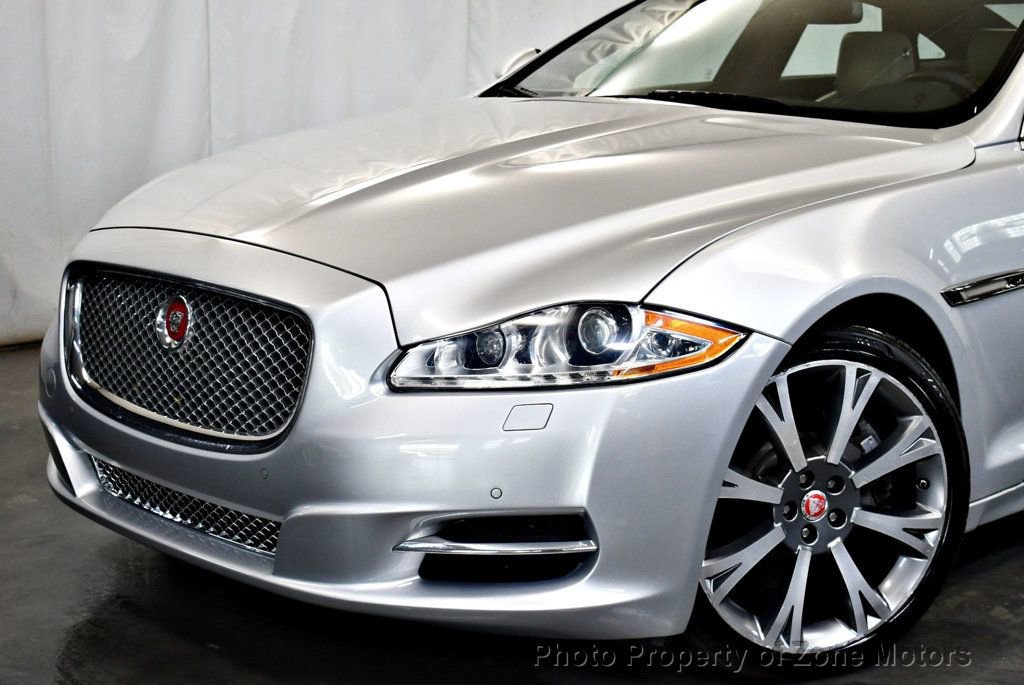 Used 2015 Jaguar XJ image 2